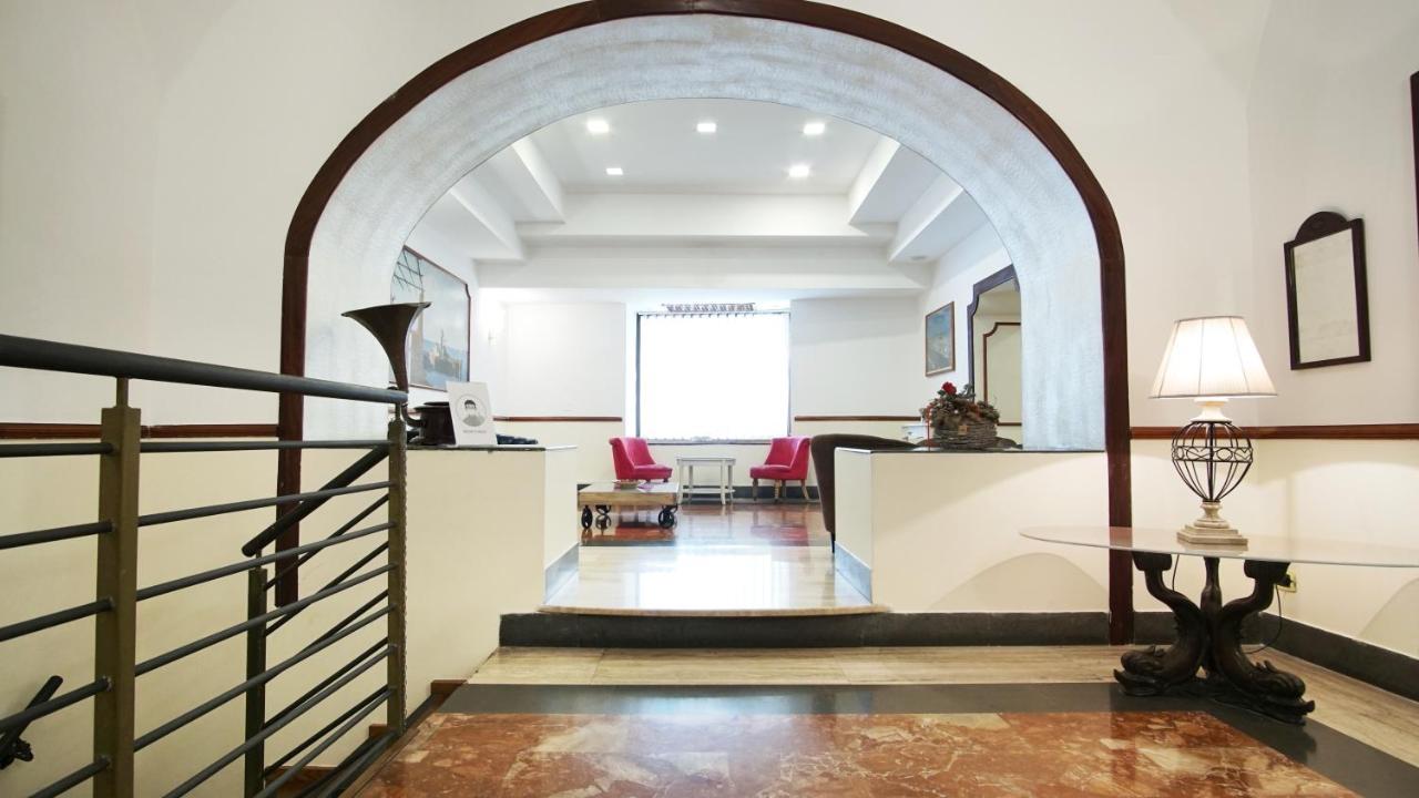 Hotel Cesare 14 Nápoly Kültér fotó